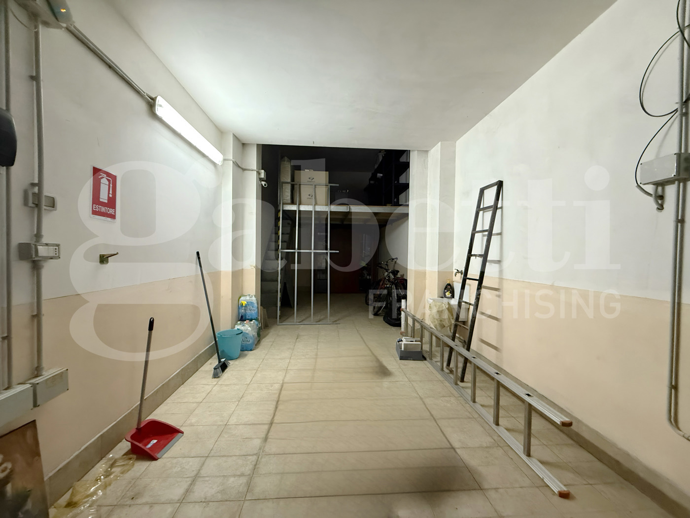 Box/Garage 24mq in affitto a Angri