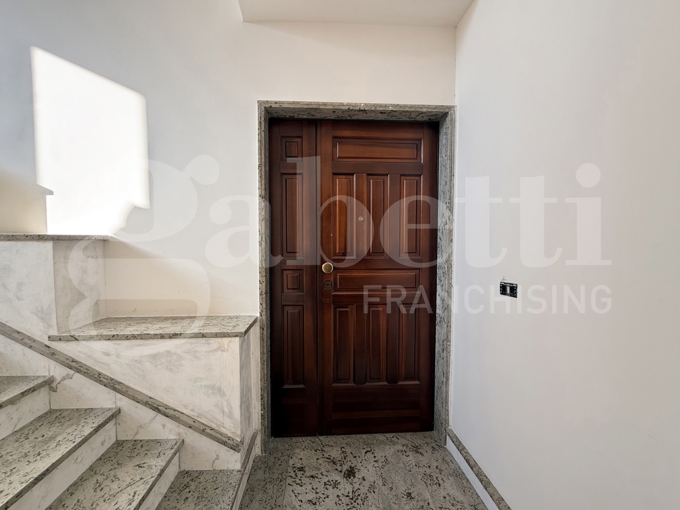 Appartamento con box a Sant'Egidio del Monte Albino