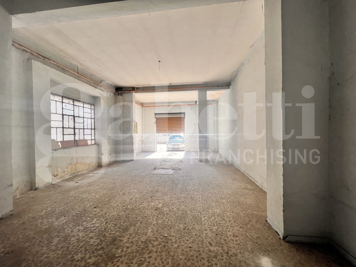 Negozio in vendita a Angri