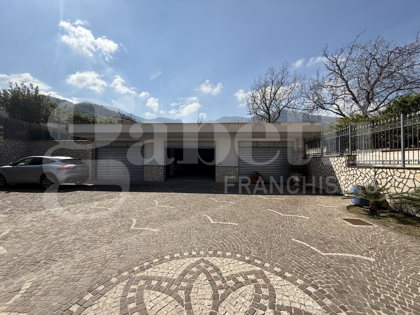 Negozio in affitto a Sant'Egidio del Monte Albino