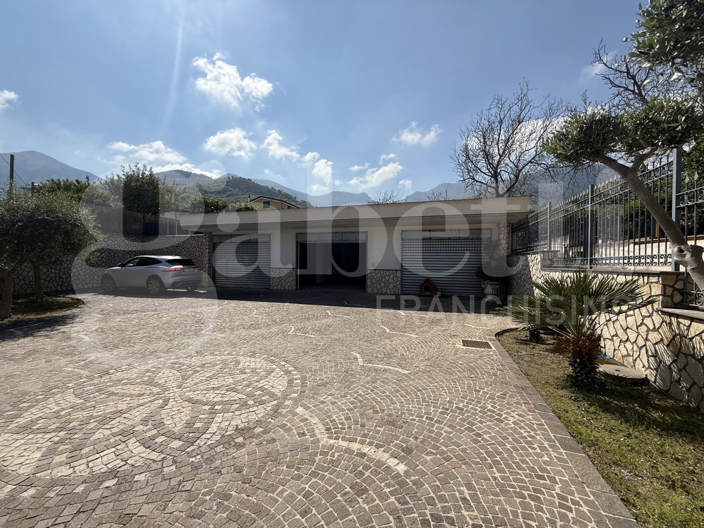 Negozio in affitto a Sant'Egidio del Monte Albino