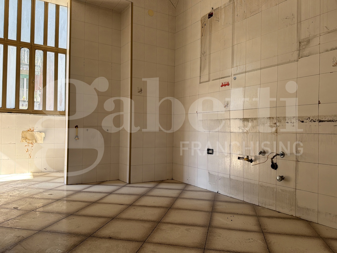 Trilocale da ristrutturare a Angri