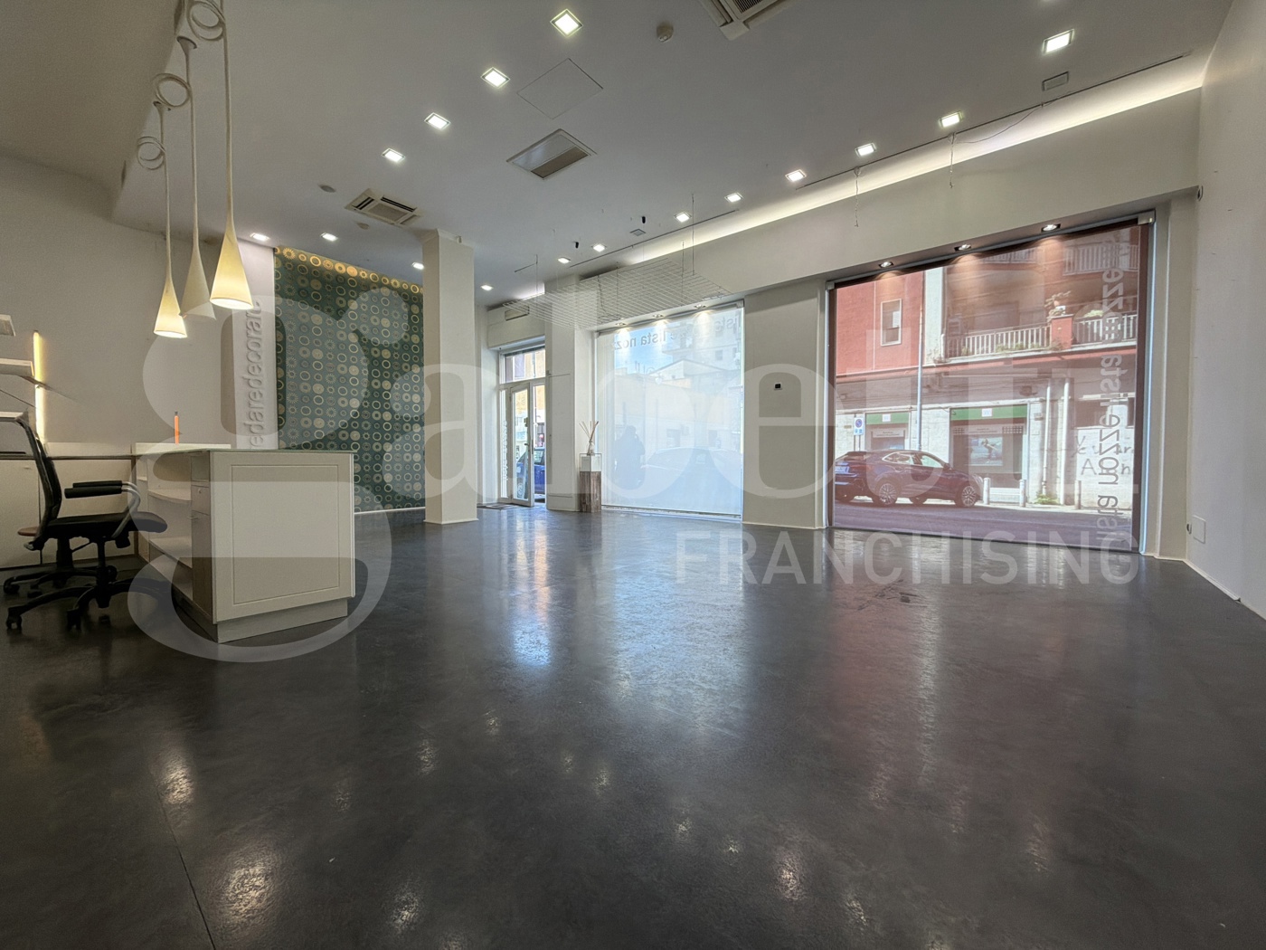 Negozio in affitto a Angri