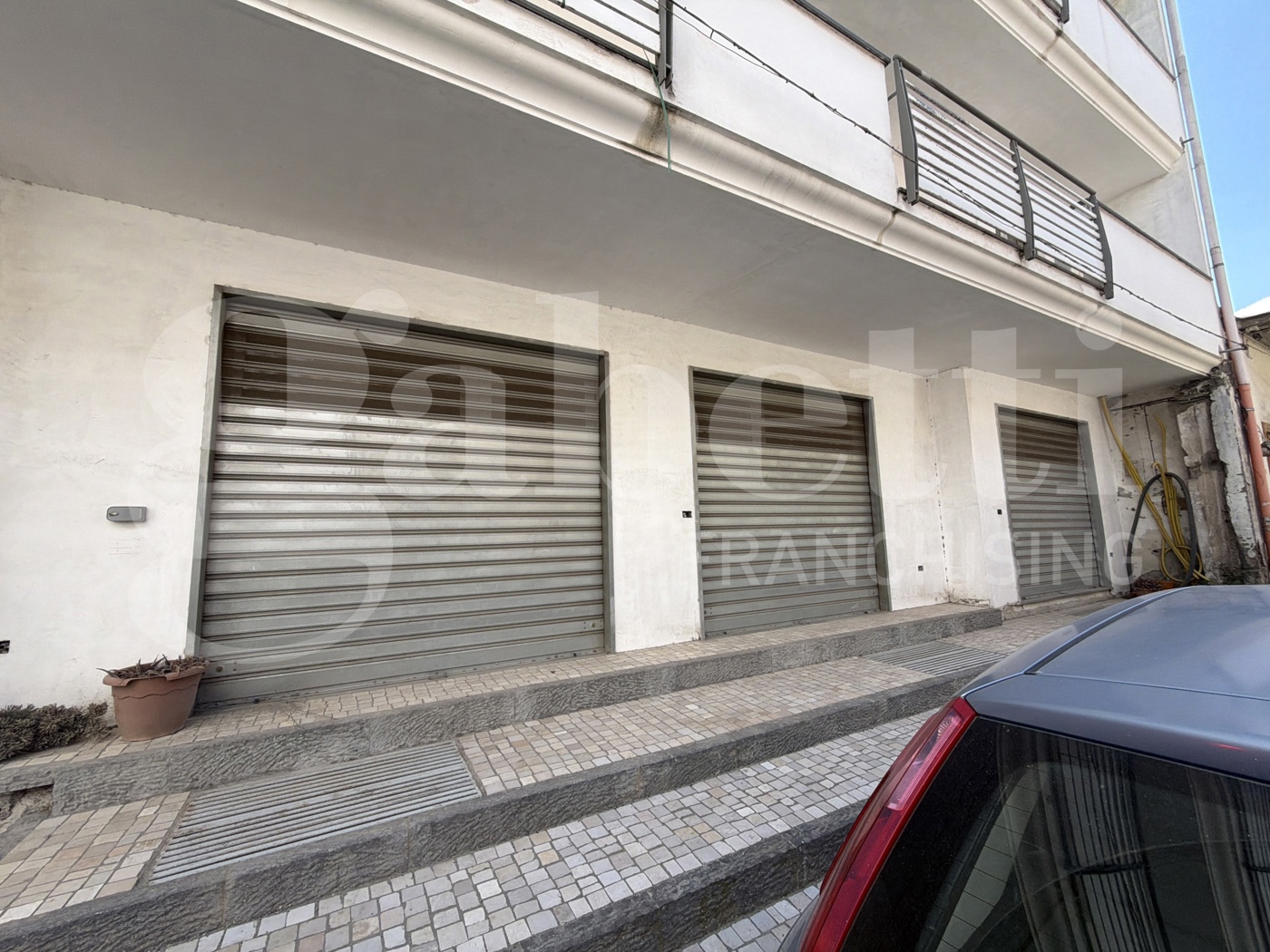 Negozio in vendita a Poggiomarino