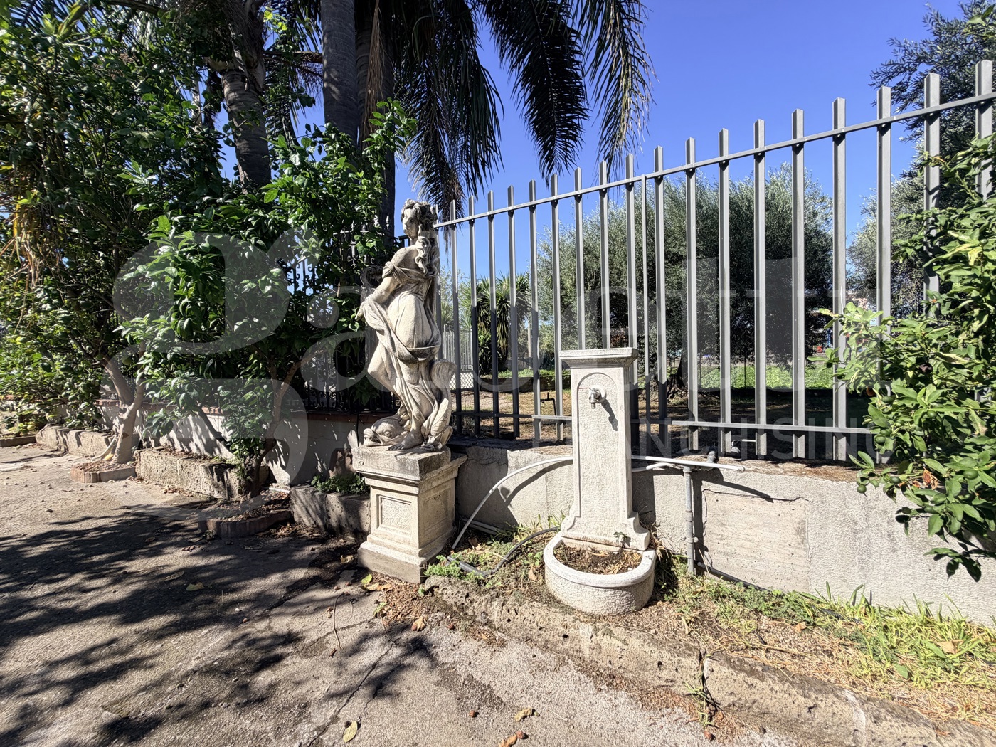 Stabile/Palazzo in vendita a Sant'Egidio del Monte Albino