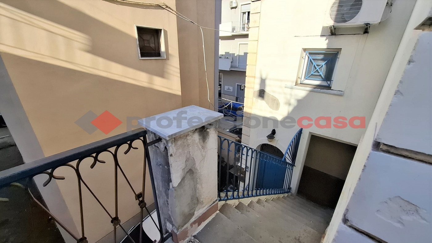 Bilocale con box a Pompei