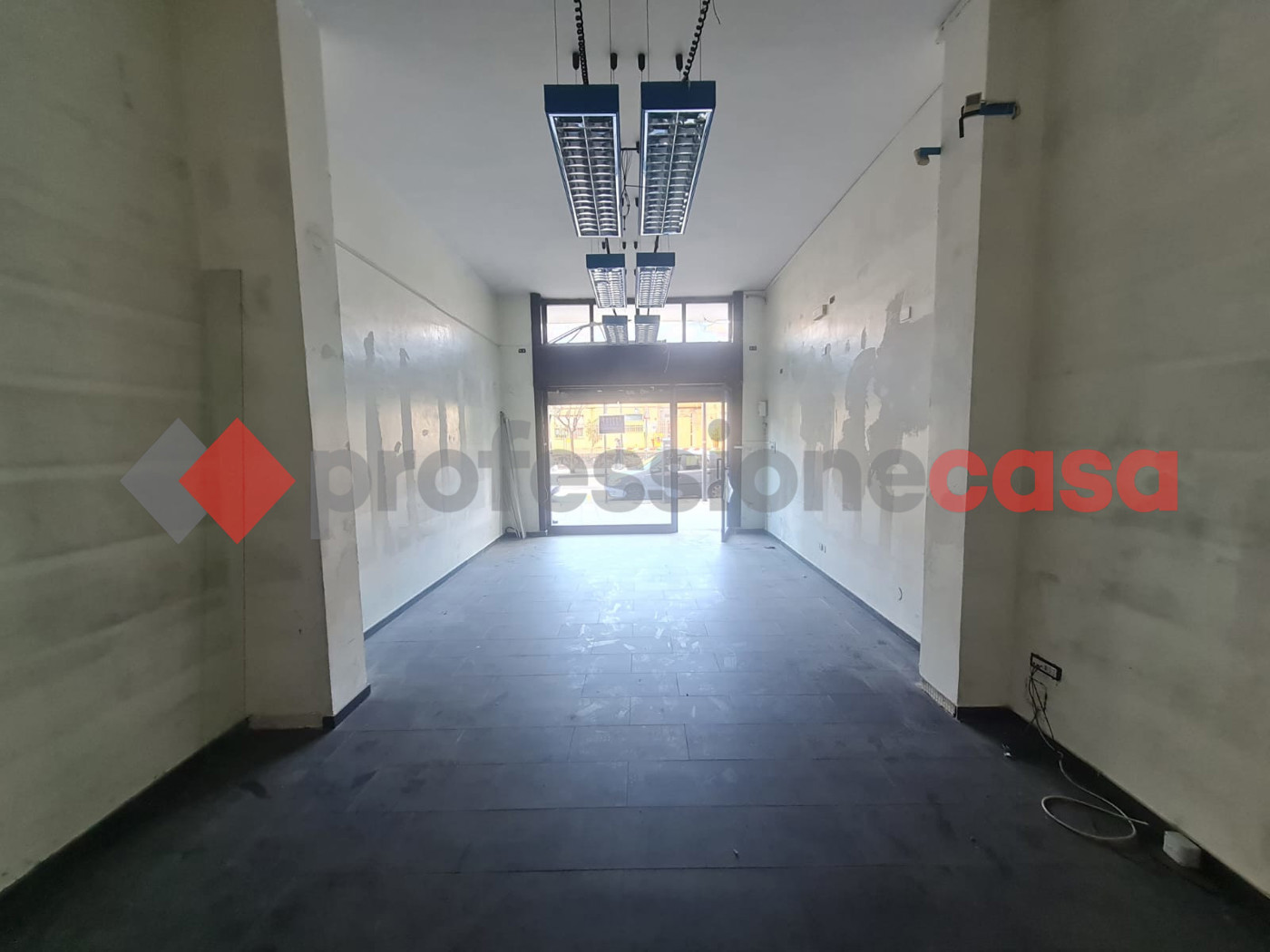 Negozio in affitto a Scafati