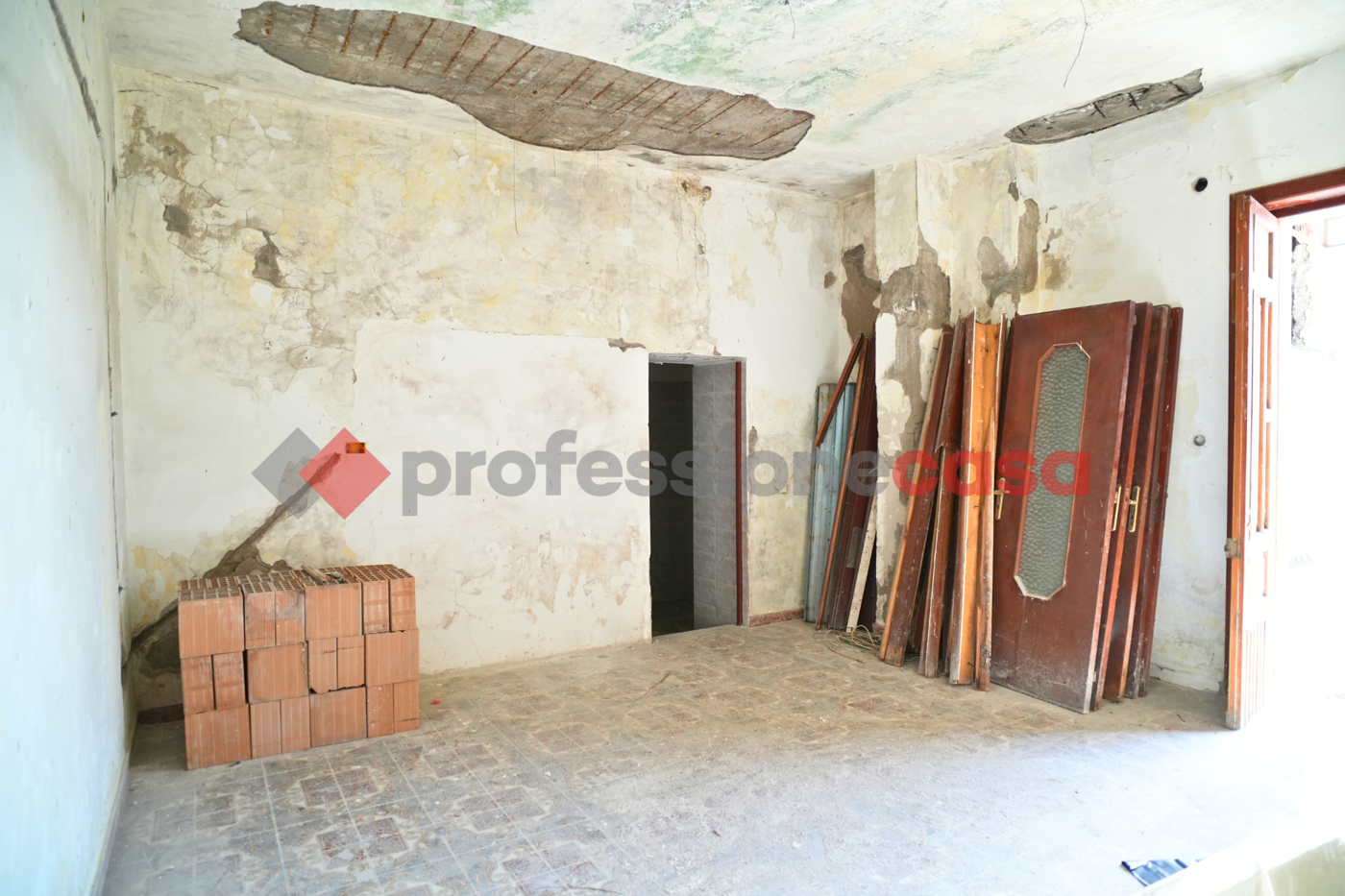 Casa indipendente da ristrutturare a Pompei