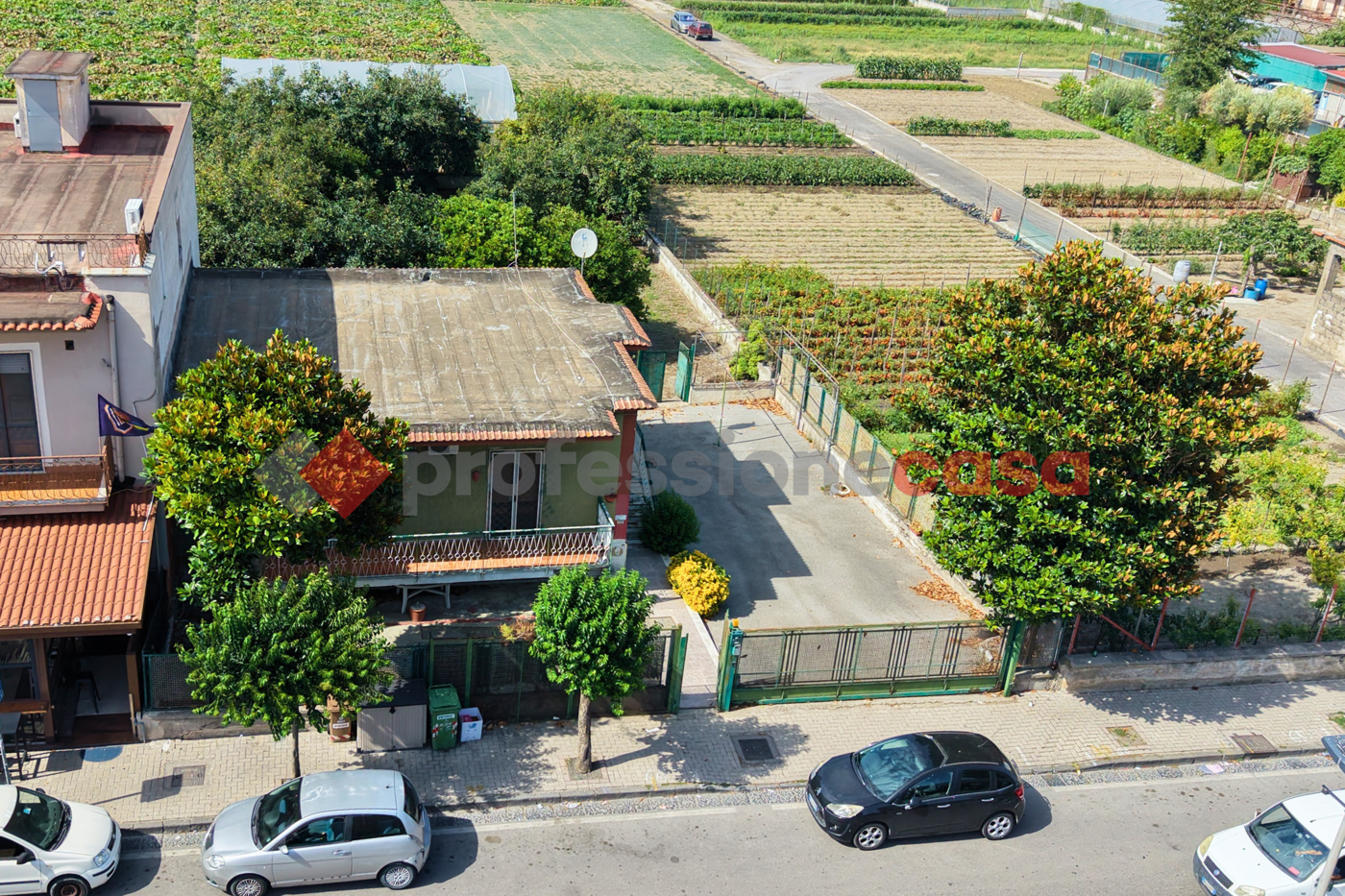 Casa indipendente con giardino a Scafati