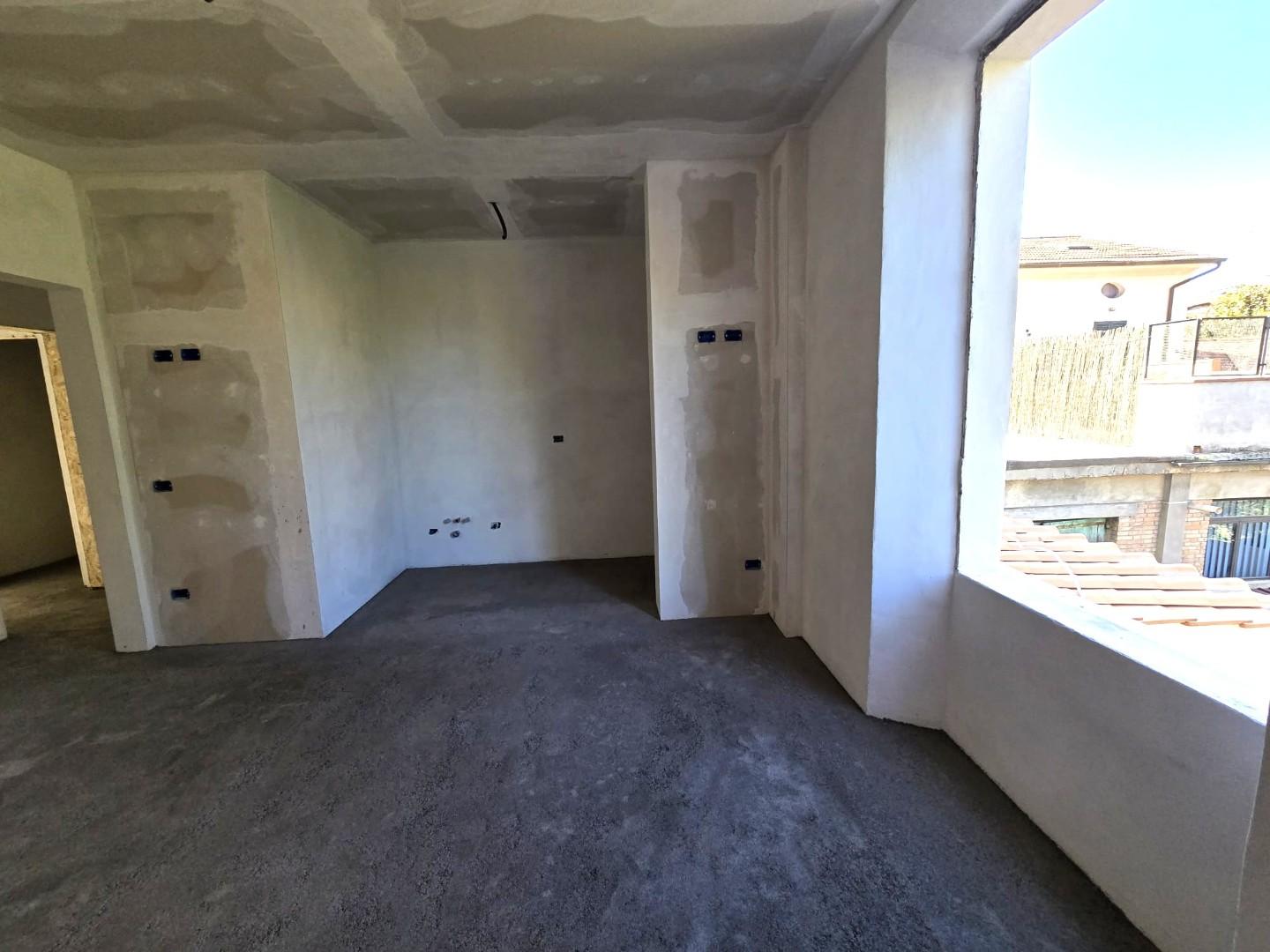 Quadrilocale con terrazzo a Poggibonsi