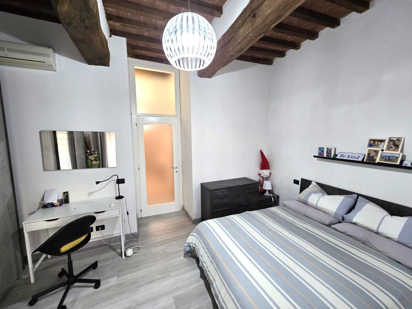 Trilocale in vendita, Colle di Val d'Elsa zona centro,colle bassa