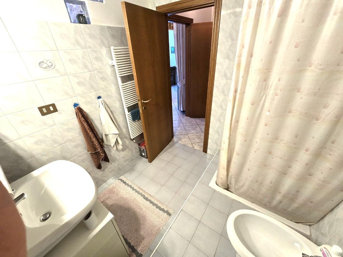 Trilocale in vendita, Colle di Val d'Elsa zona centro,colle bassa