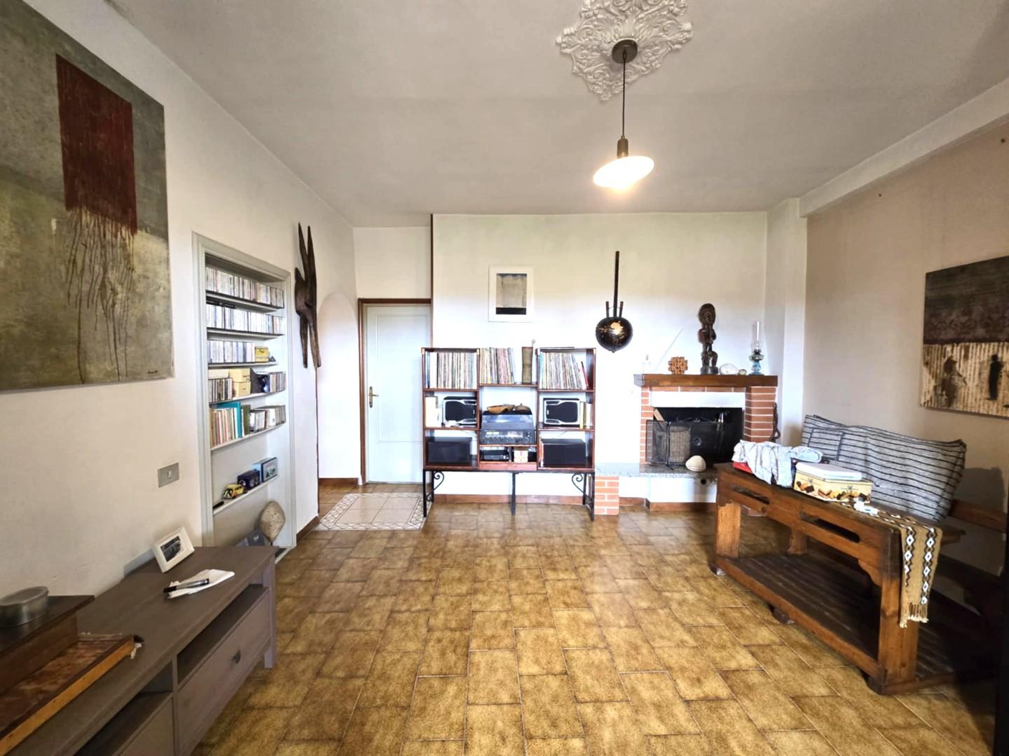 Appartamento con terrazzo, Colle di Val d'Elsa campiglia