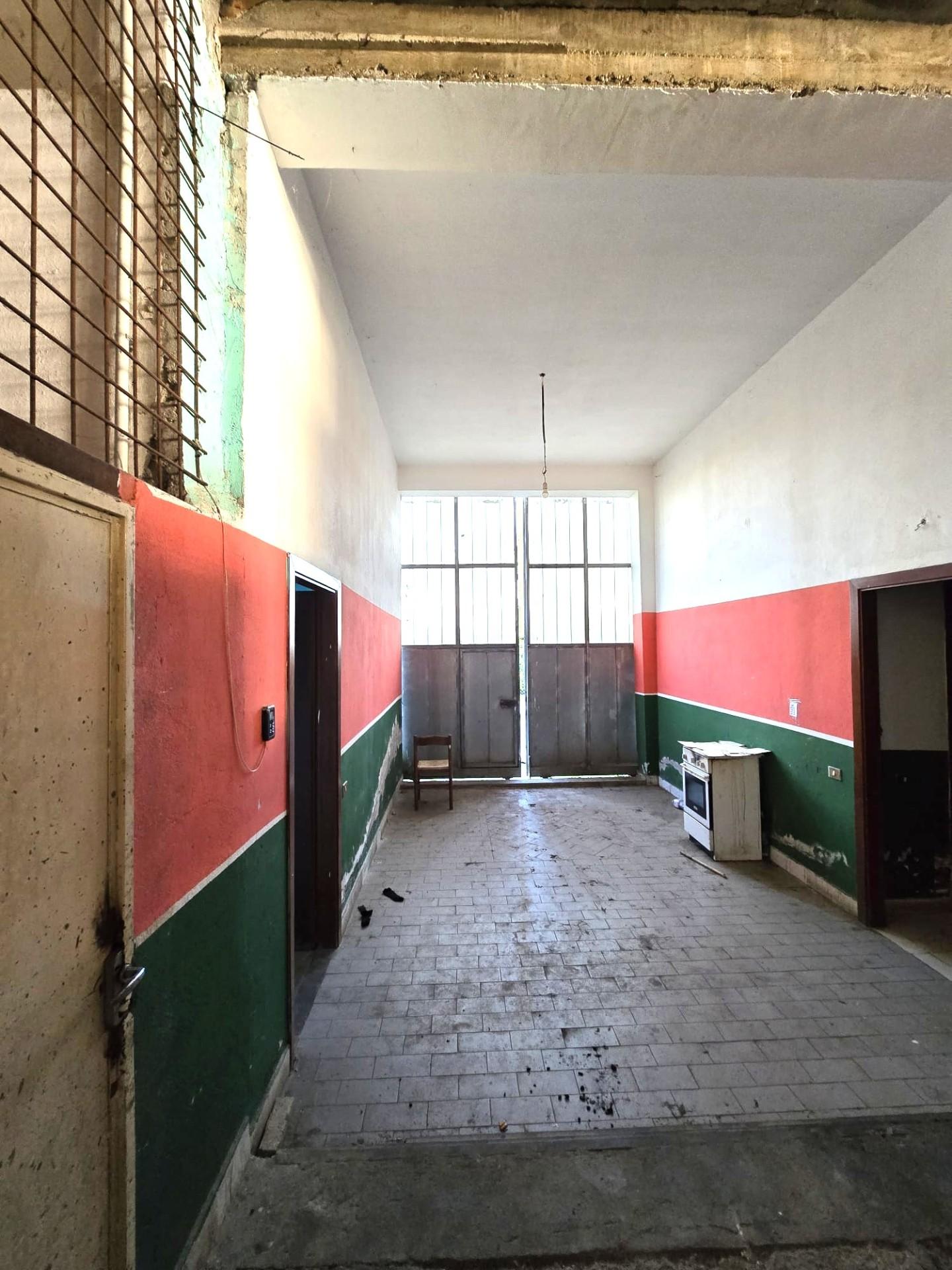 Capannone in vendita, Colle di Val d'Elsa gracciano dell'elsa