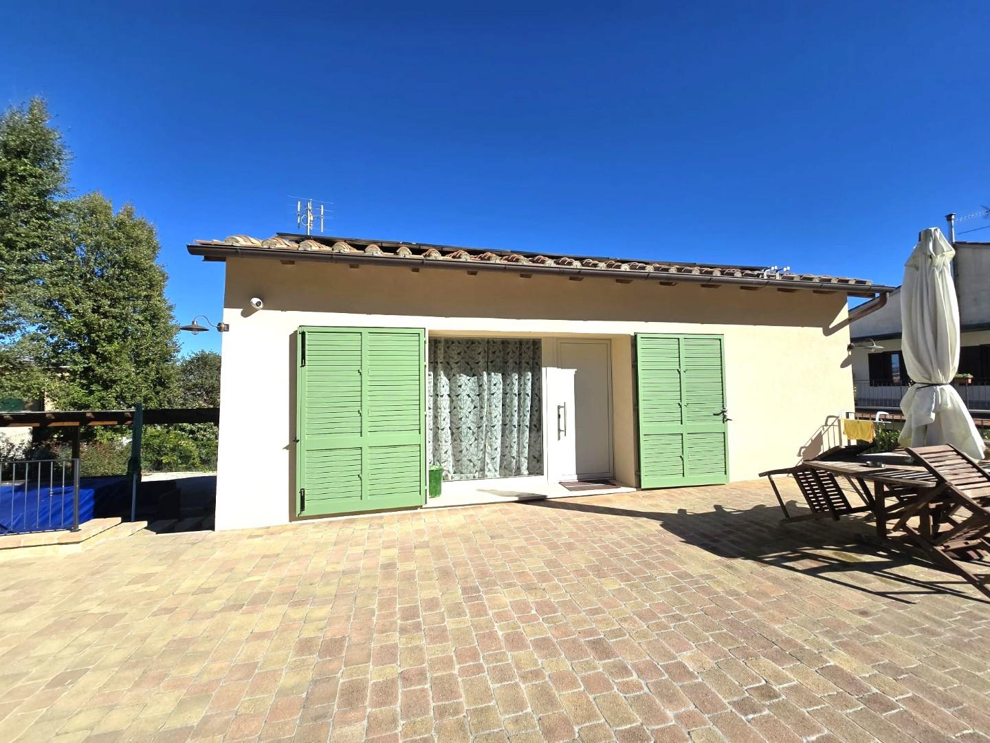 Villa con giardino a Colle di Val d'Elsa