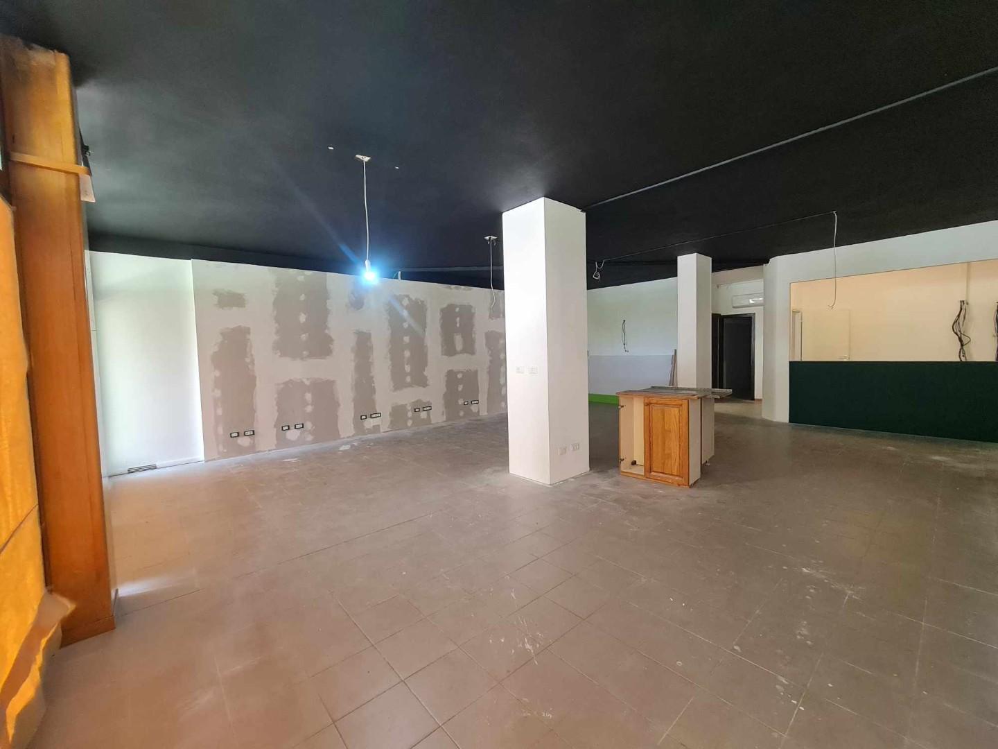 Locale commerciale in affitto, Colle di Val d'Elsa la badia