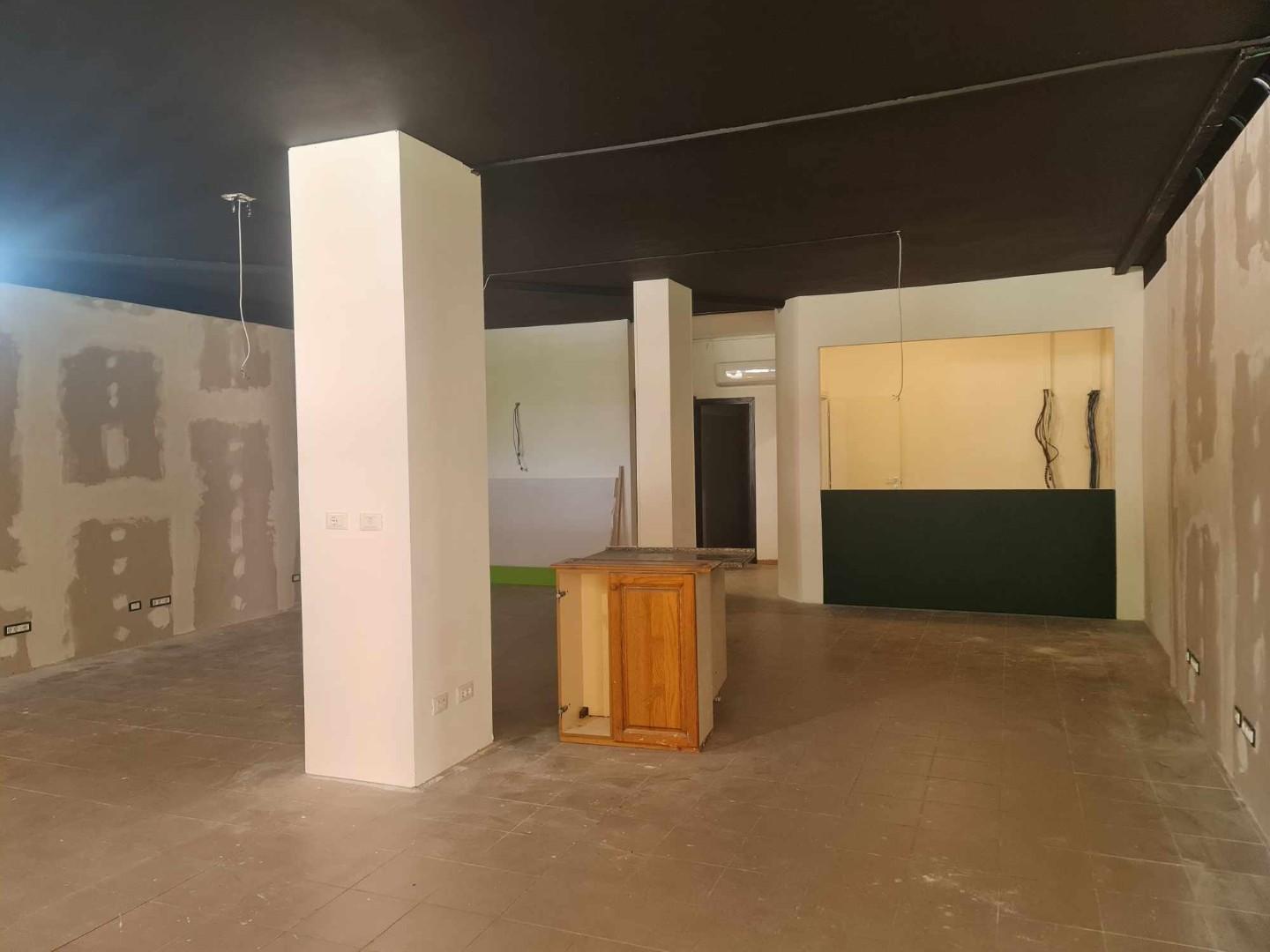 Locale commerciale in affitto, Colle di Val d'Elsa la badia