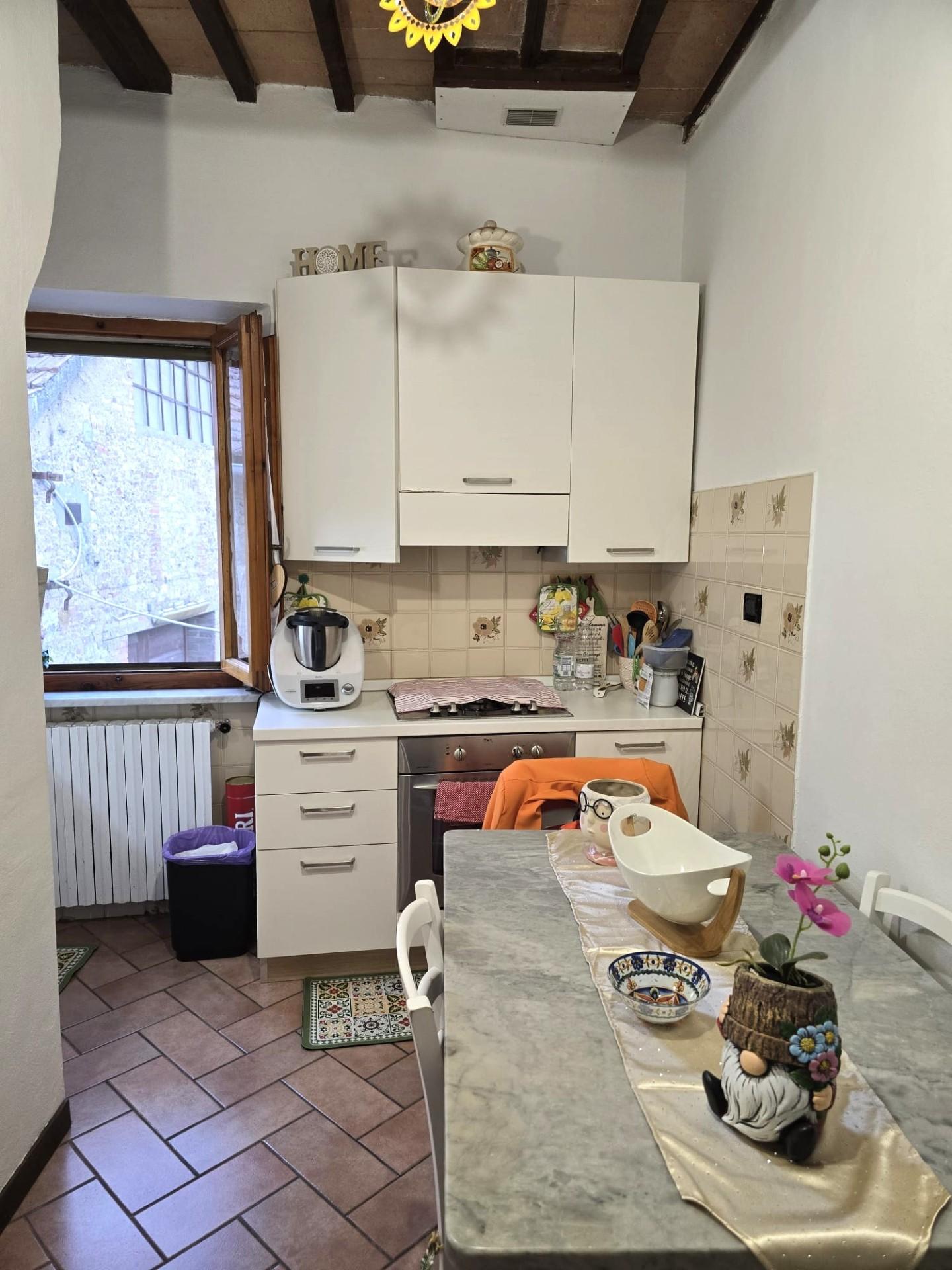 Casa indipendente in vendita, Colle di Val d'Elsa zona centro,colle bassa