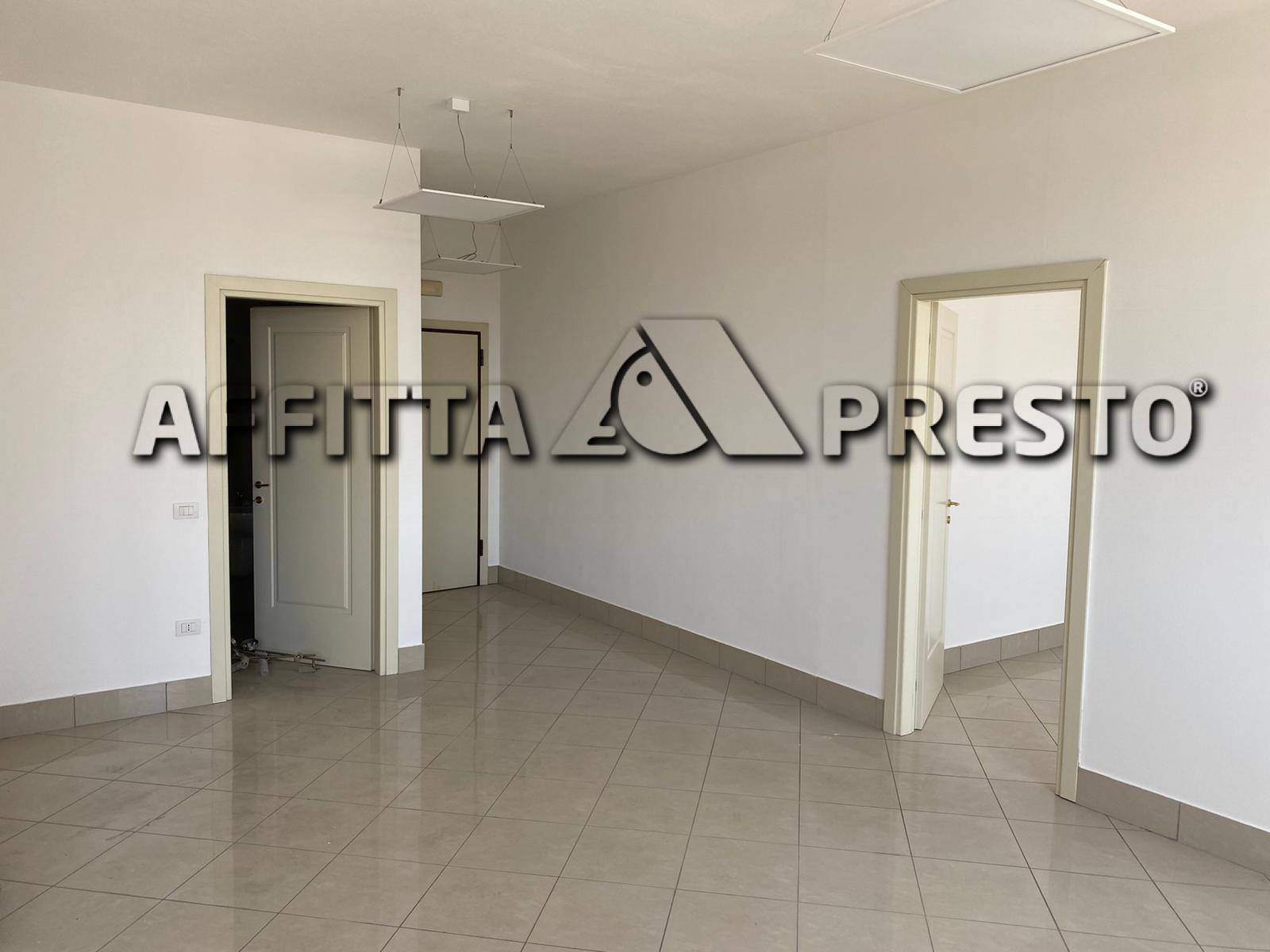 Ufficio in affitto a Cesena, Villa Chiaviche