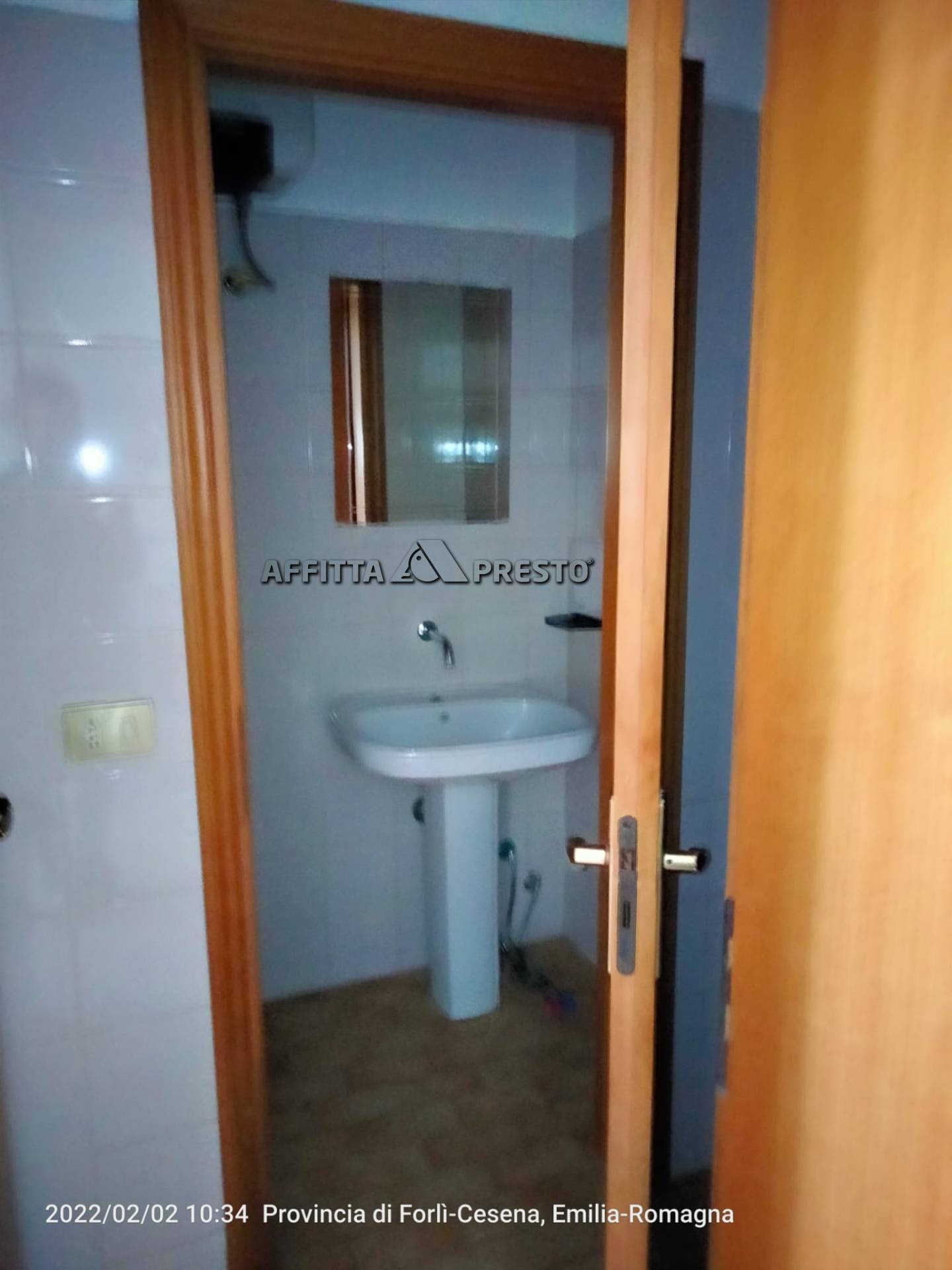 Negozio in affitto a Cesena, Zona Ospedale