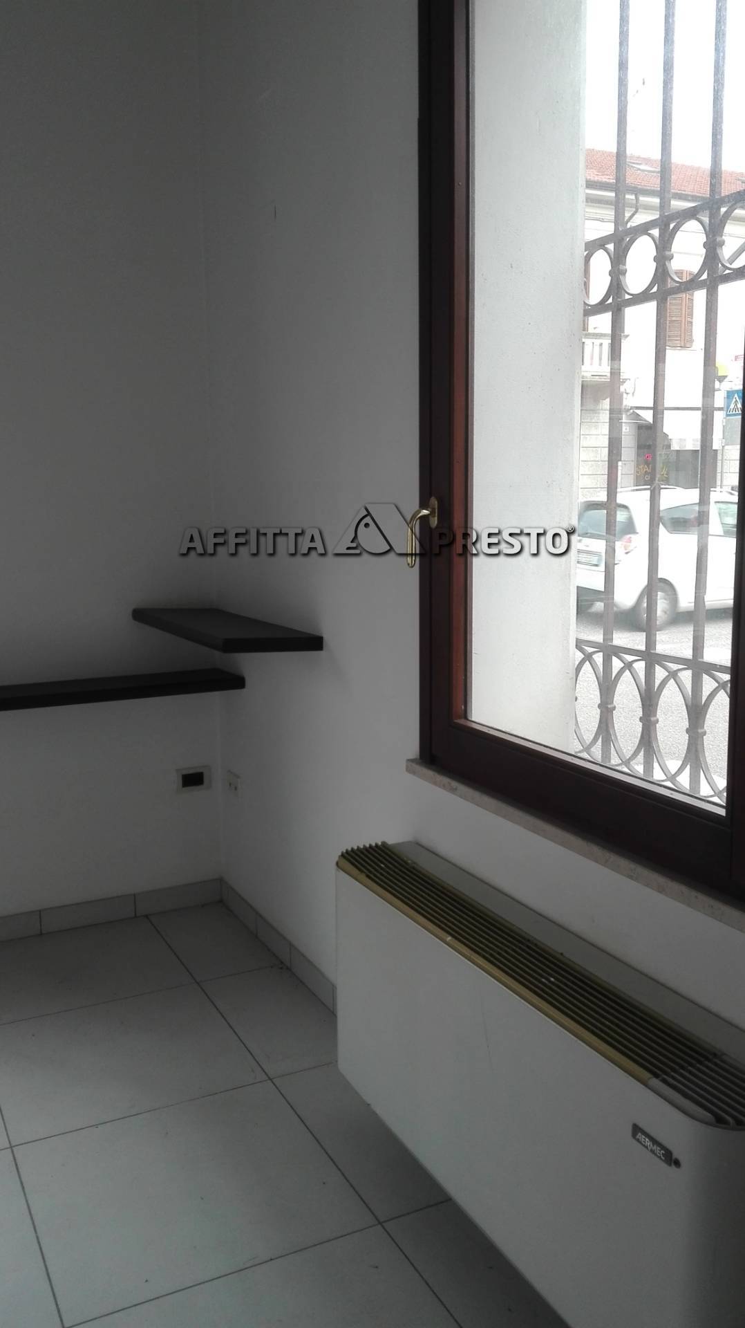 Negozio in affitto a Cesena, Ponte Nuovo