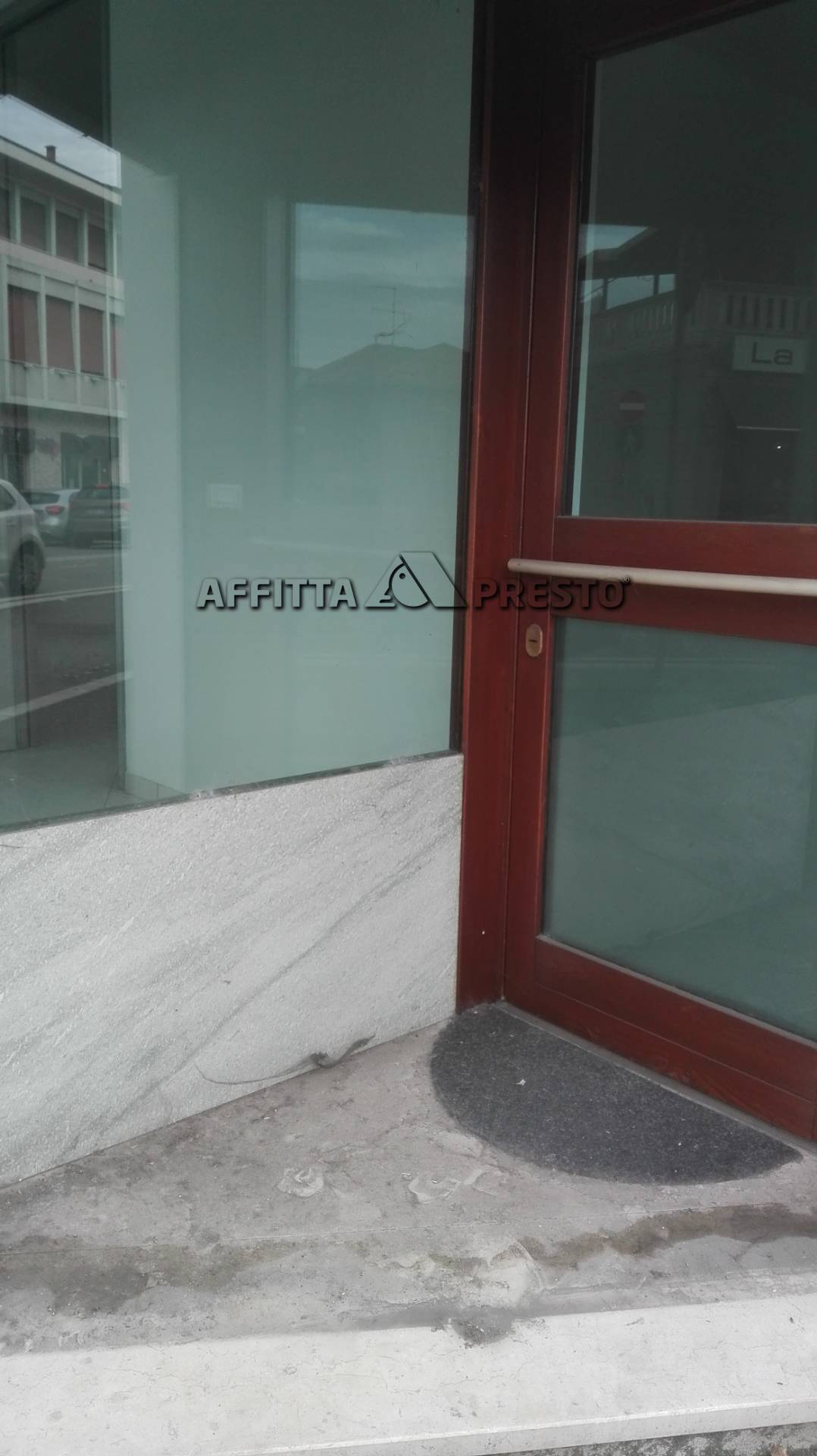 Negozio in affitto a Cesena, Ponte Nuovo