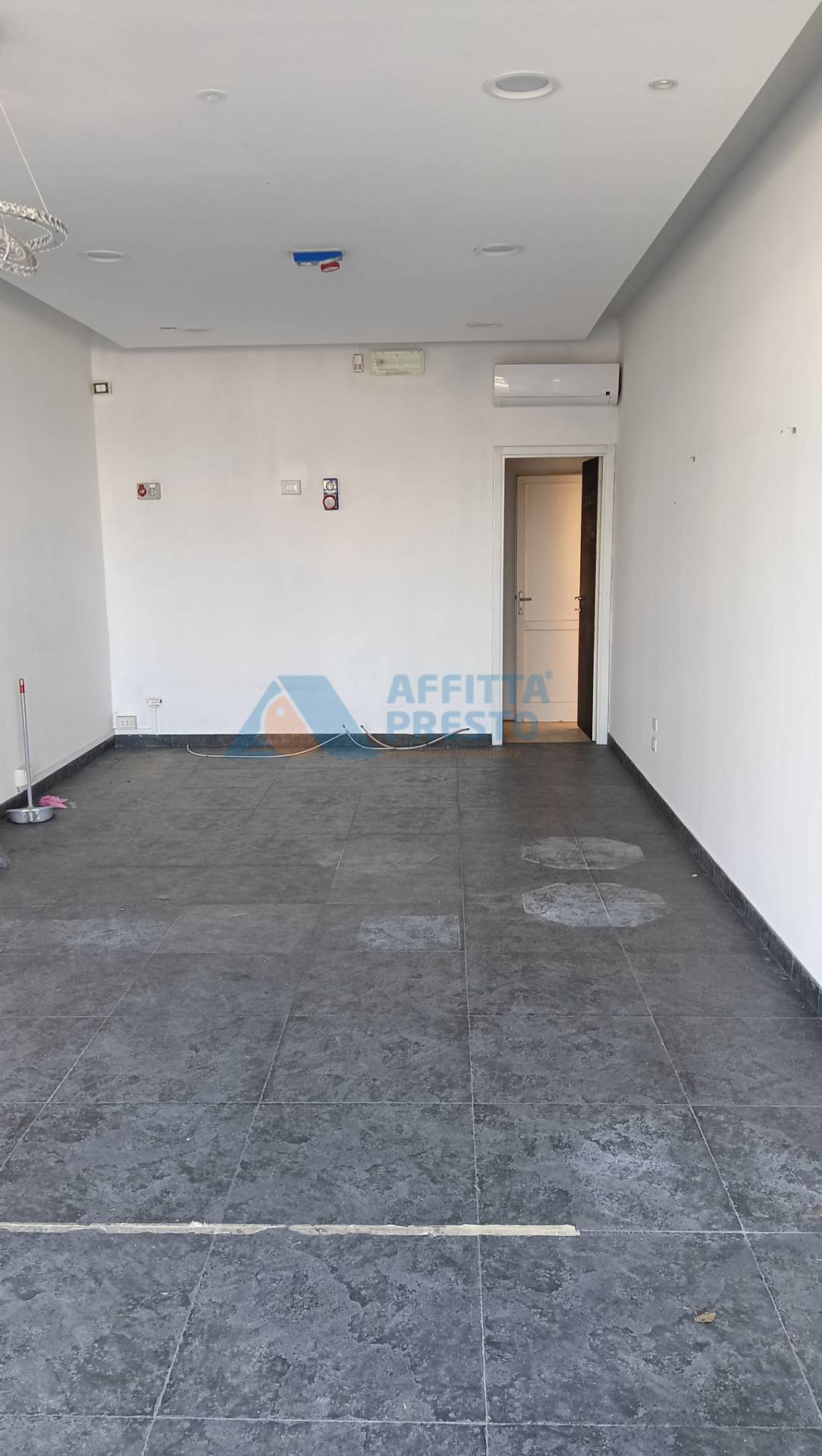 Negozio in affitto a Cesena, Ponte Nuovo