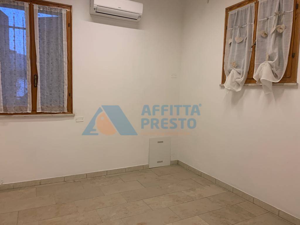 Negozio in affitto a Cesena, San Carlo