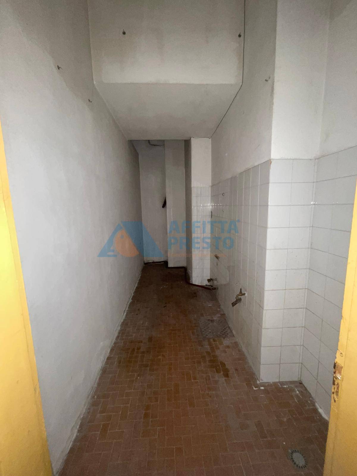 Negozio in vendita a Cervia, Pinarella