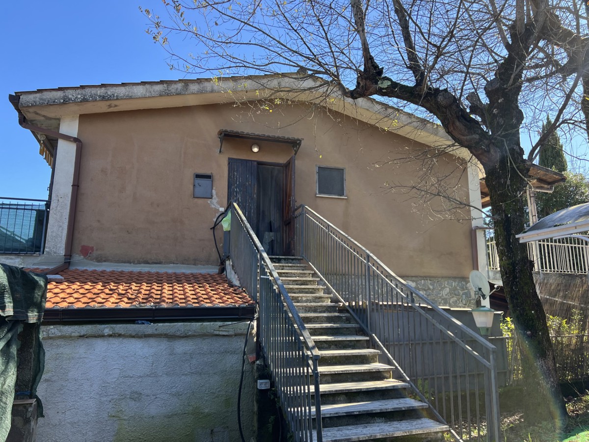 Bilocale con giardino a San Giovanni a Piro