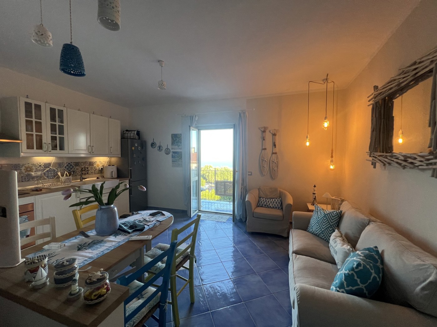 Trilocale in vendita a Ispani