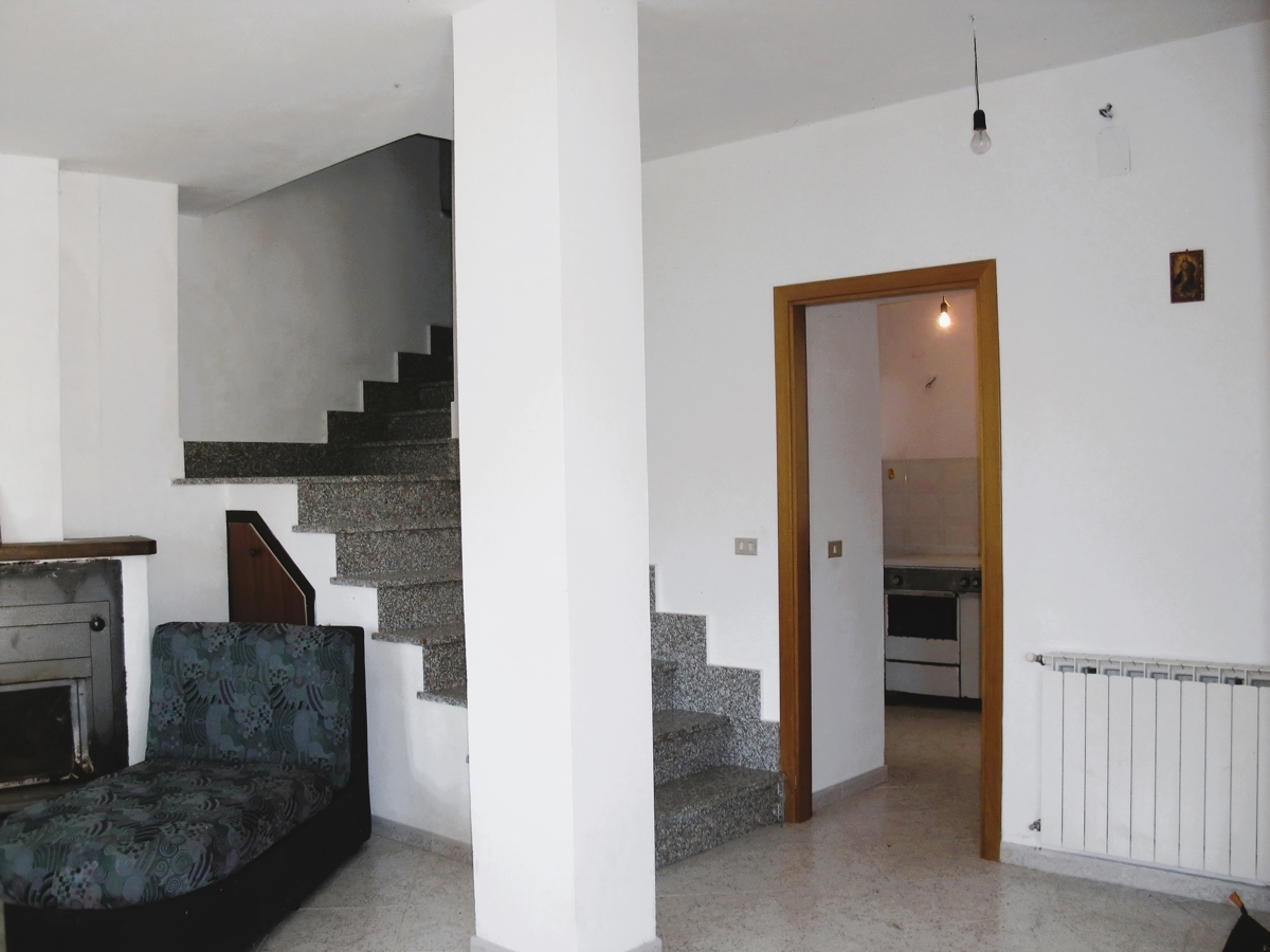 Casa indipendente in vendita a Caselle in Pittari