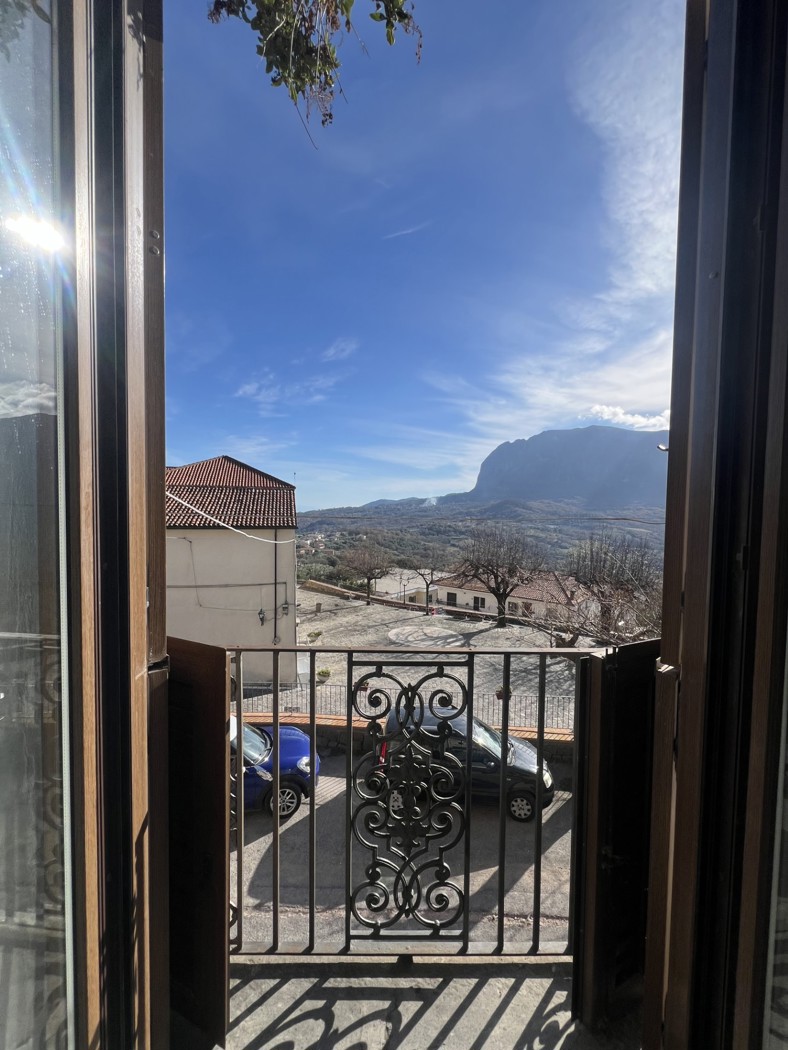 Stabile/Palazzo vista mare a Roccagloriosa