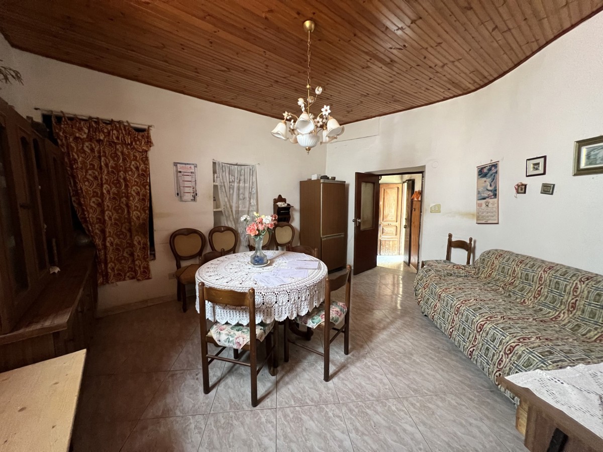 Casa indipendente con giardino a Ispani