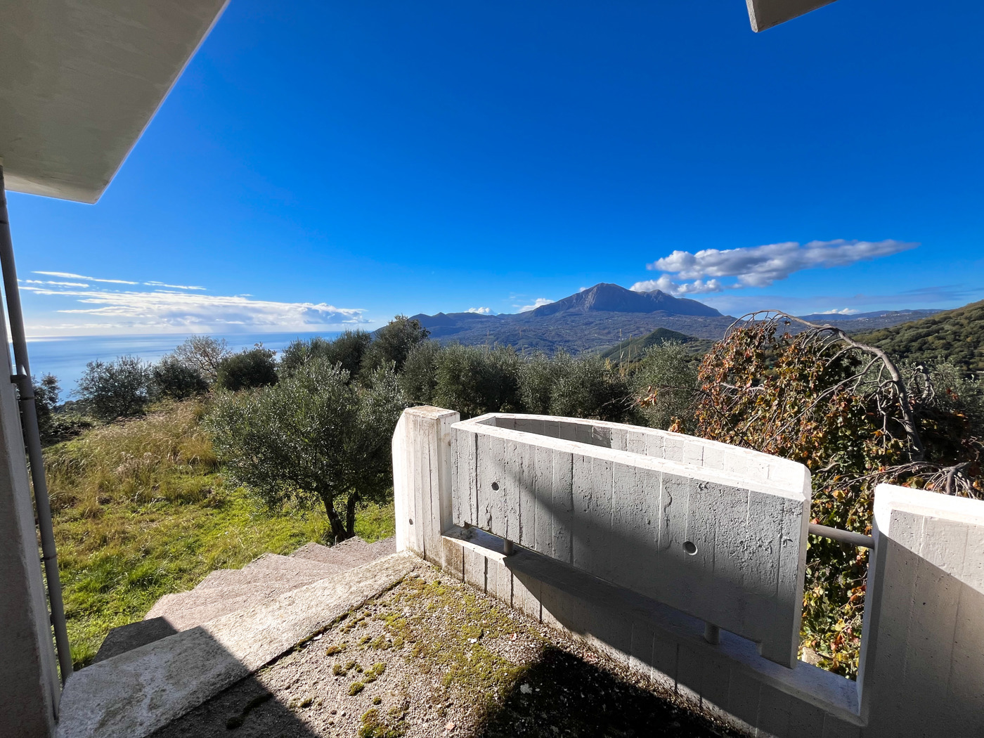 Rustico con giardino a Santa Marina