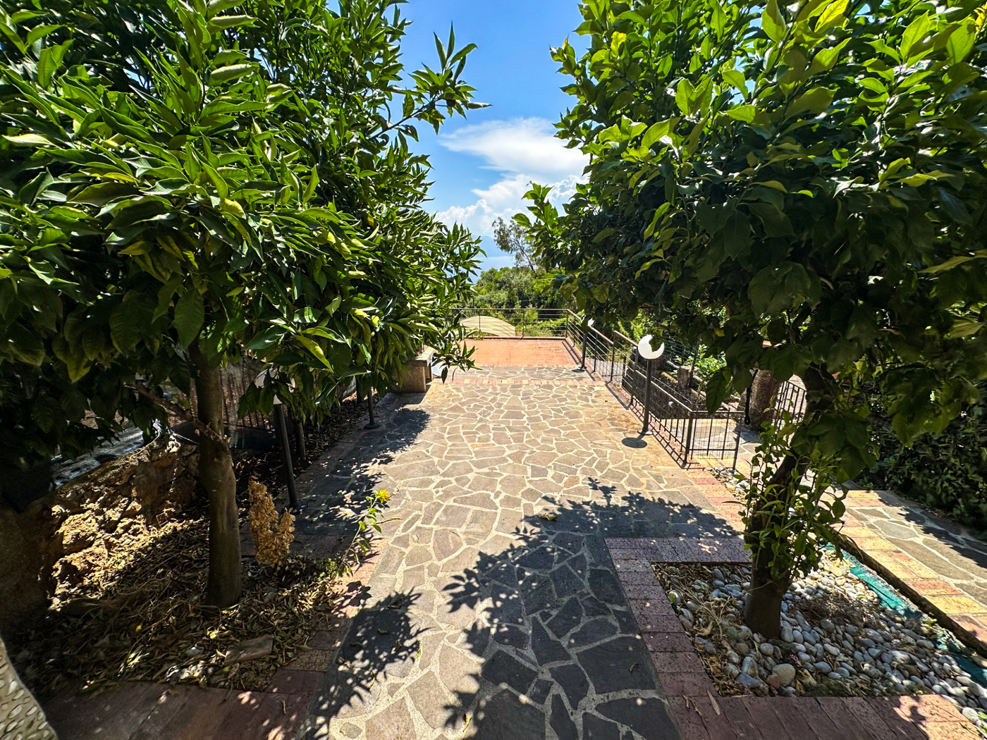 Trilocale con giardino a San Giovanni a Piro