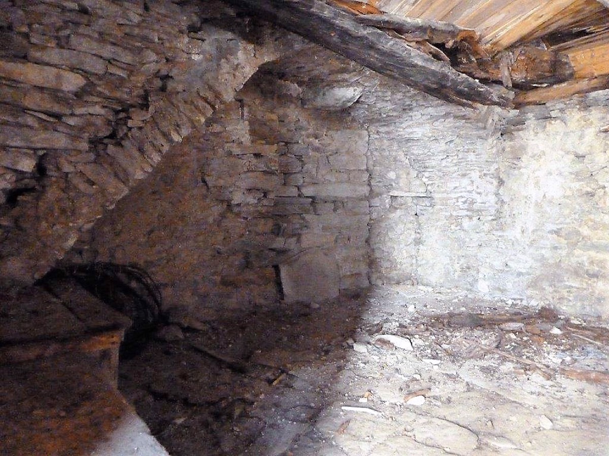 Rustico con giardino a Varzo