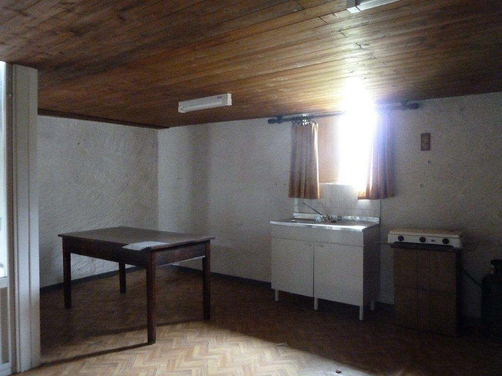 Rustico con giardino a Montecrestese