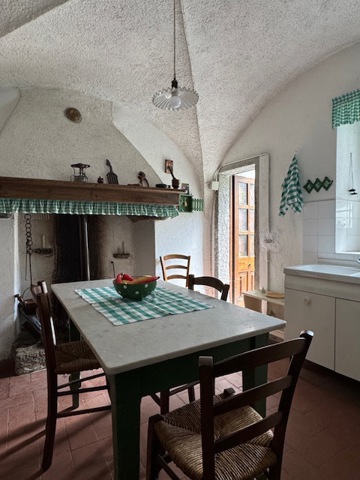Casa indipendente con giardino a Varzo