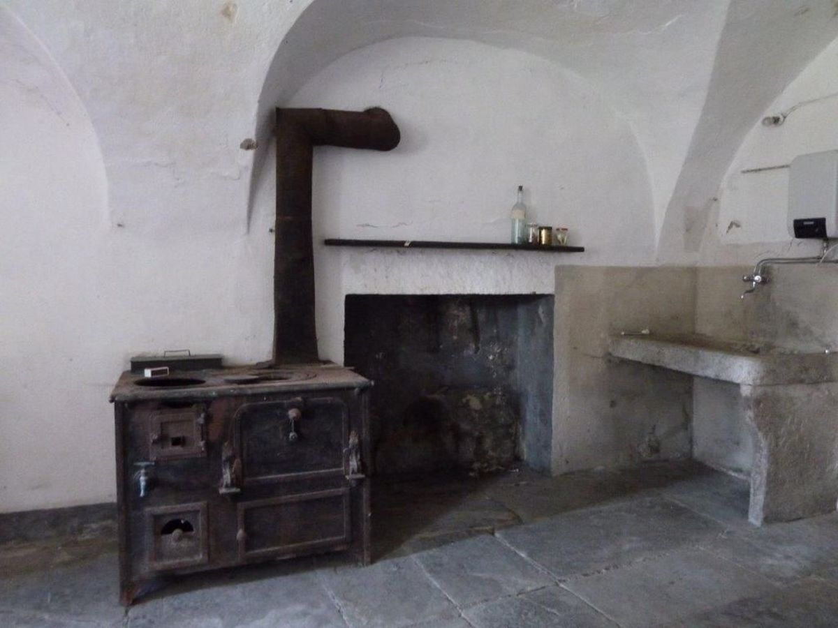 Casa indipendente con giardino a Trontano