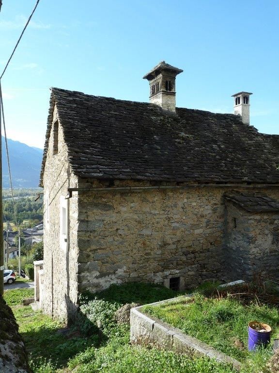 Casa indipendente da ristrutturare a Crevoladossola