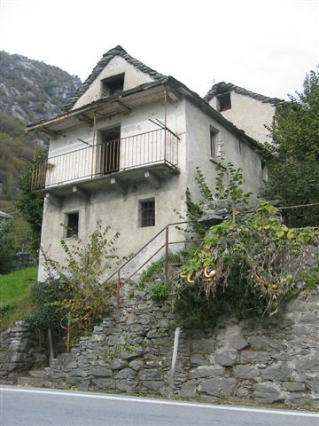 Rustico con giardino a Crevoladossola