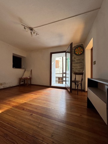 Casa indipendente con giardino a Varzo