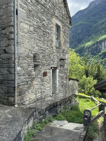 Casa indipendente in vendita a Varzo