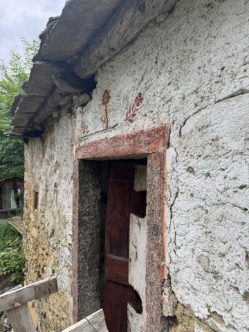 Rustico con giardino a Varzo