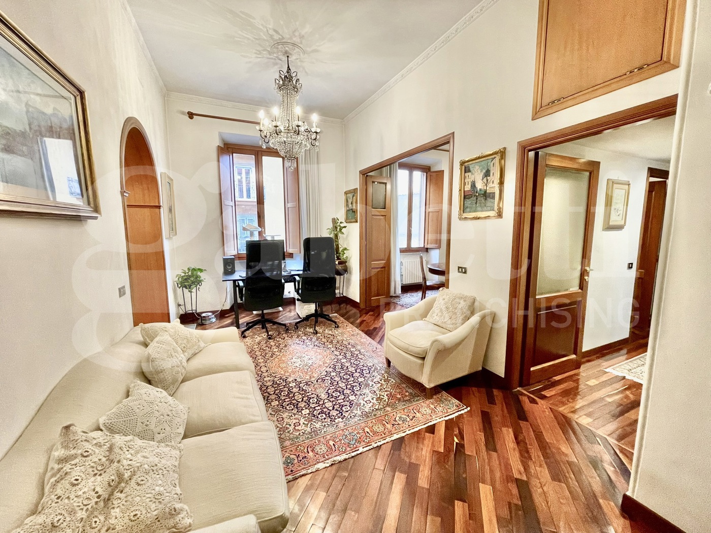 Quadrilocale arredato in affitto a Roma