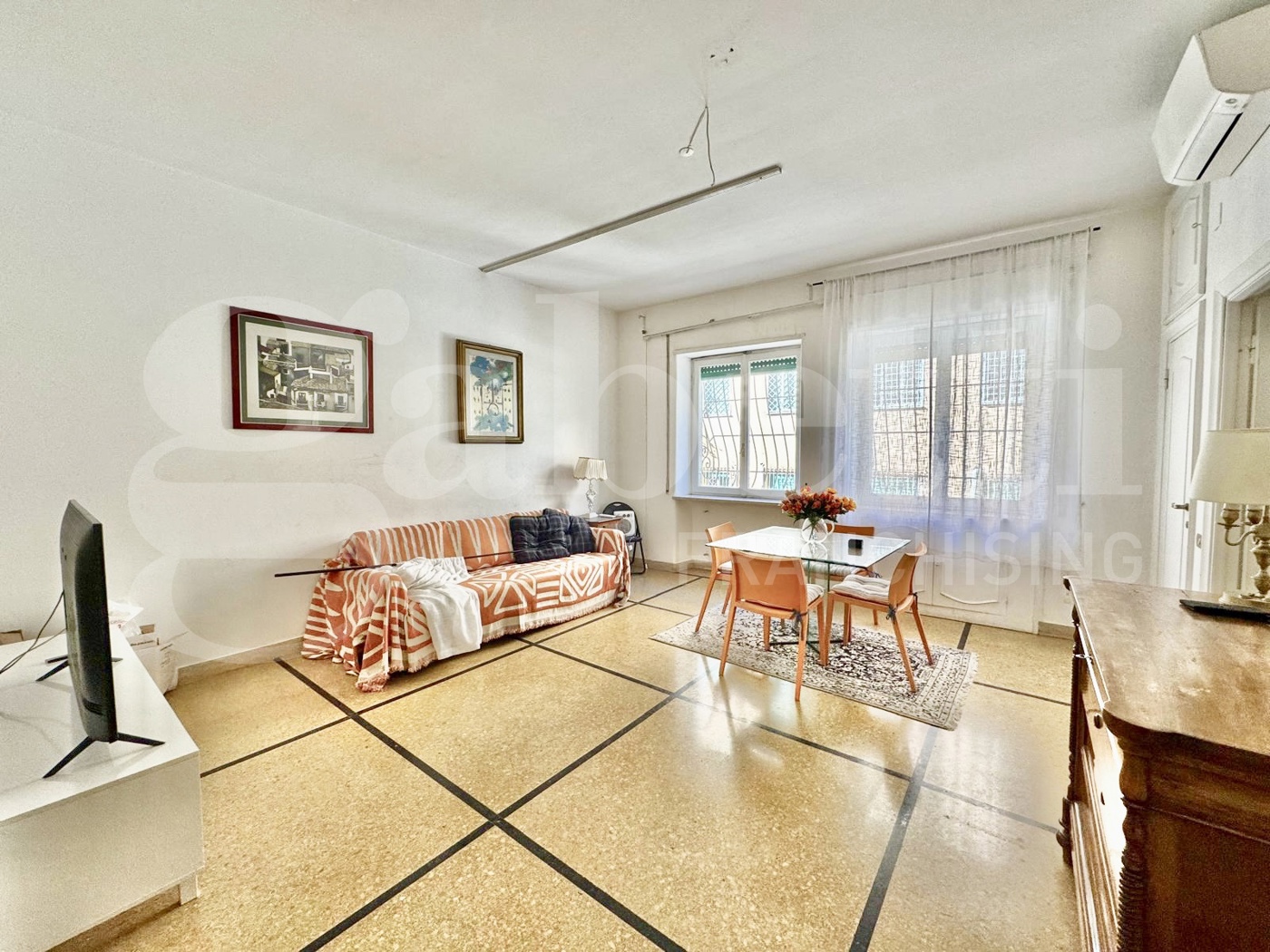 Bilocale arredato in affitto a Roma