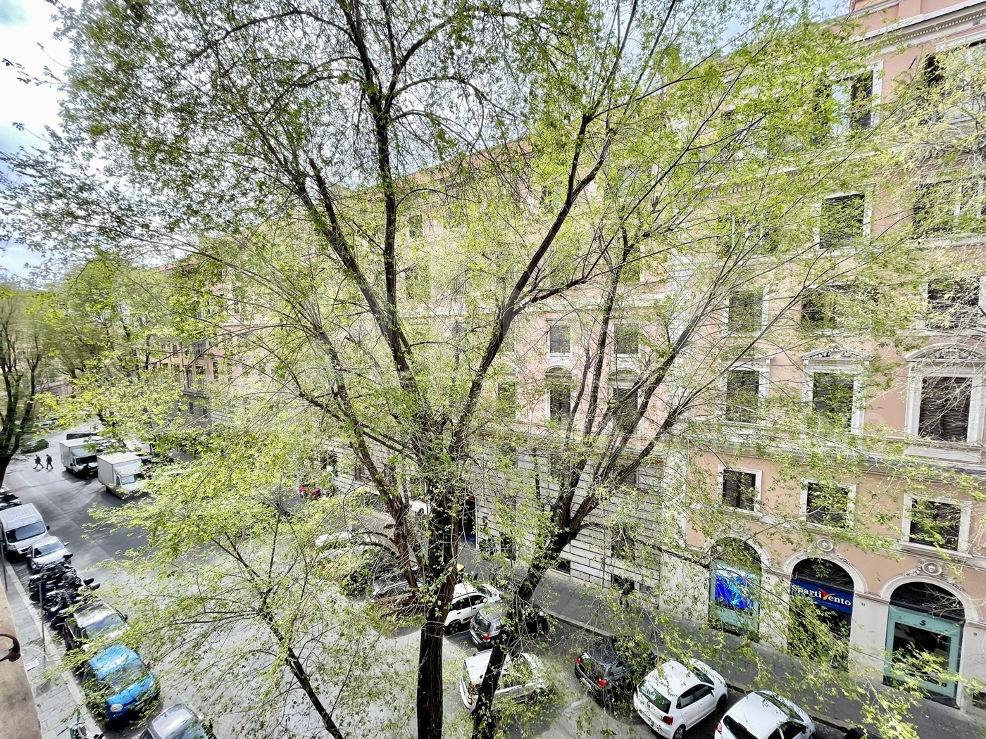 Quadrilocale arredato in affitto a Roma