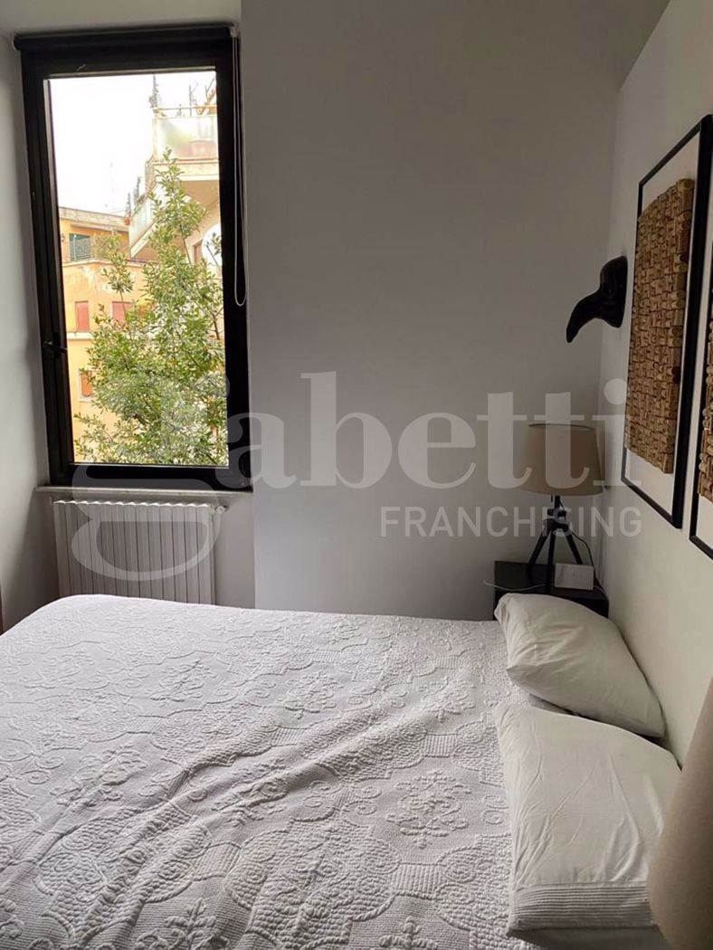 Bilocale arredato in affitto a Roma