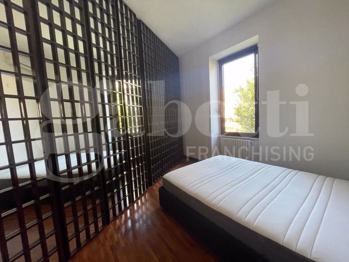 Bilocale arredato in affitto a Roma